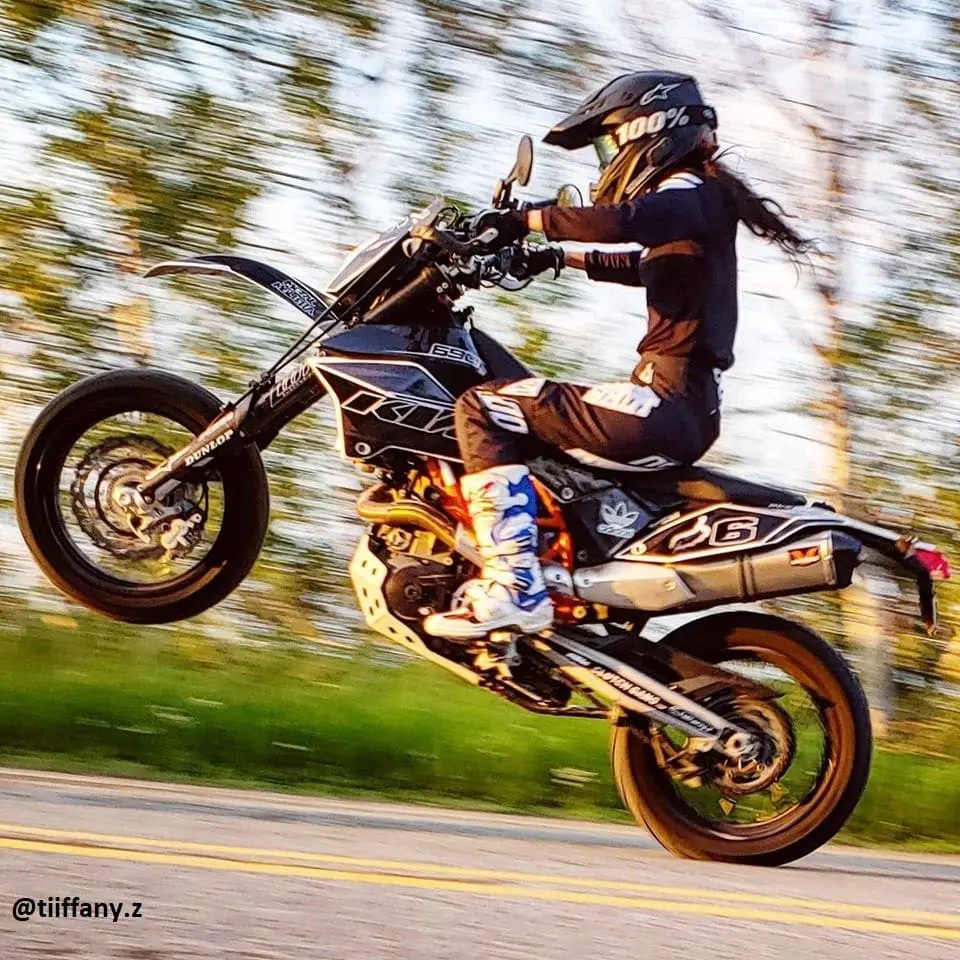 stunt moto