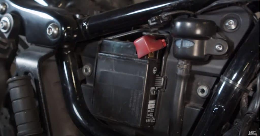Comment changer votre batterie de moto yamaha bolt
