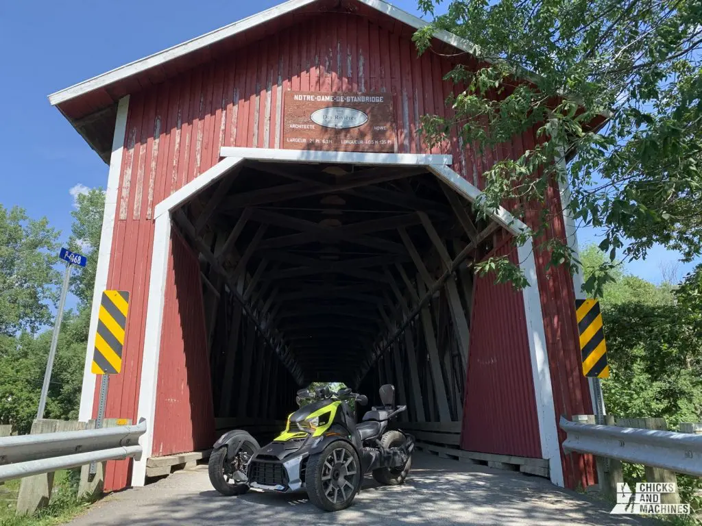 Une fille de Harley essai le Ryker 900 de Can-Am