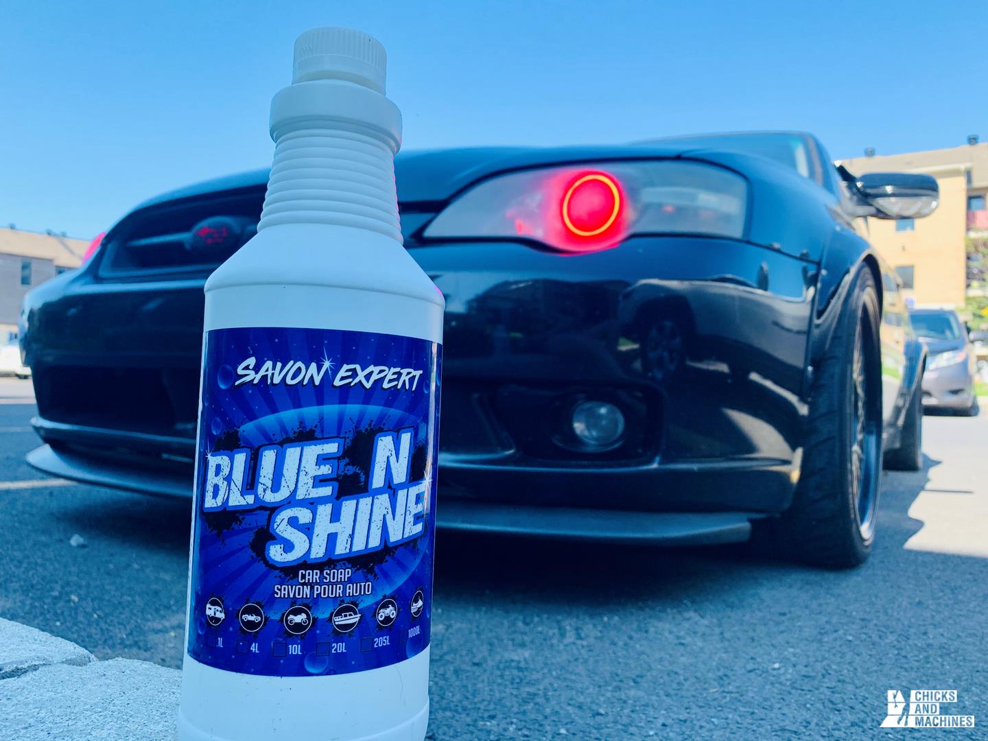 Essai des produits nettoyants pour automobile Savon Expert 30 produits nettoyants