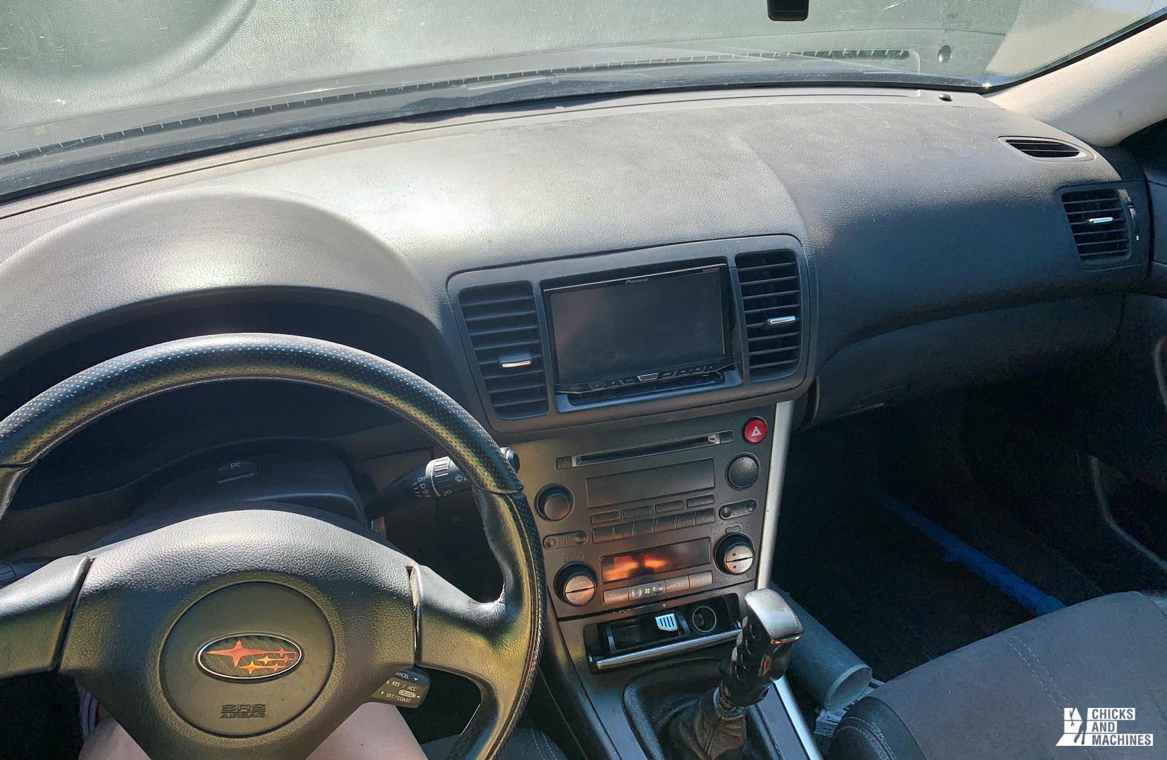 Essai des produits nettoyants pour automobile Savon Expert 33 produits nettoyants