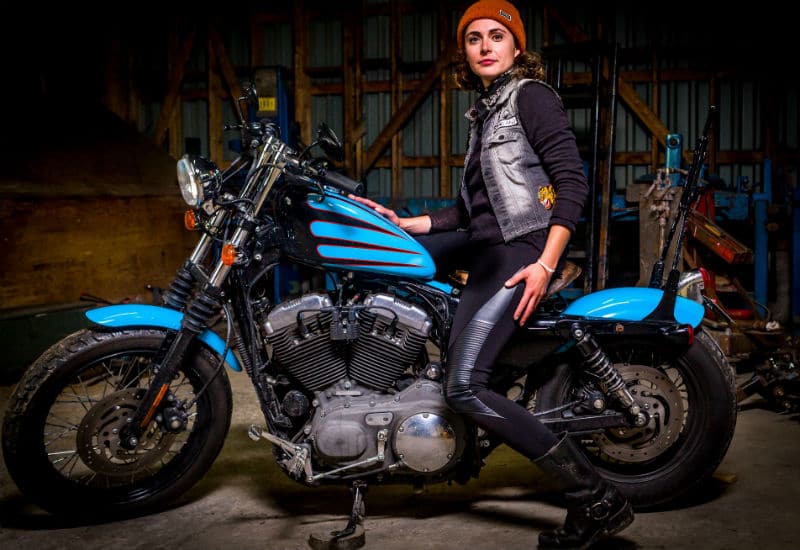 LIBERTÉ, ASPHALTE ET LÉGENDES 6 100 ANS DE MOTO AU QUÉBEC - UNE HISTOIRE À DÉCOUVRIR