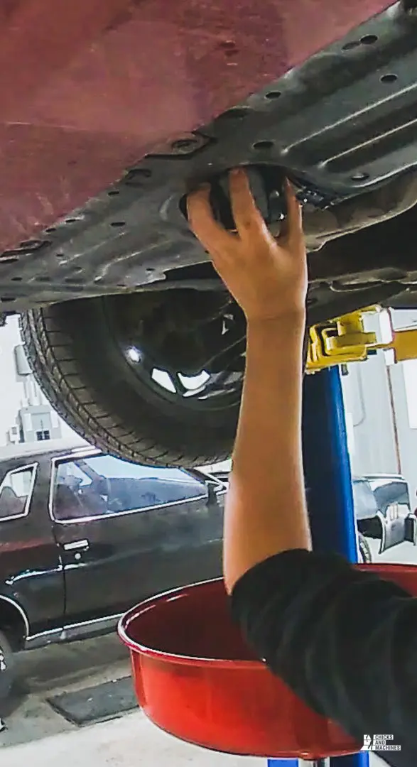 How to do an oil change on your car