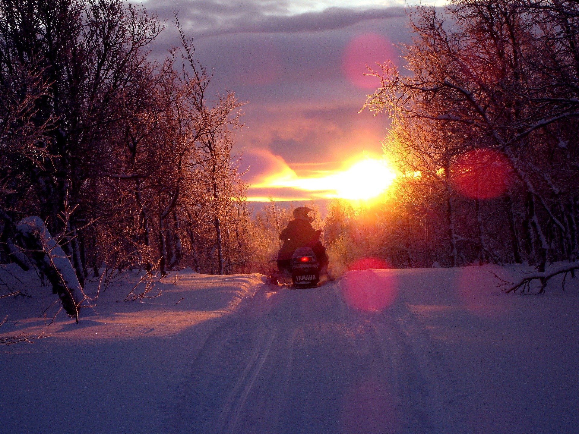 motoneige sunset