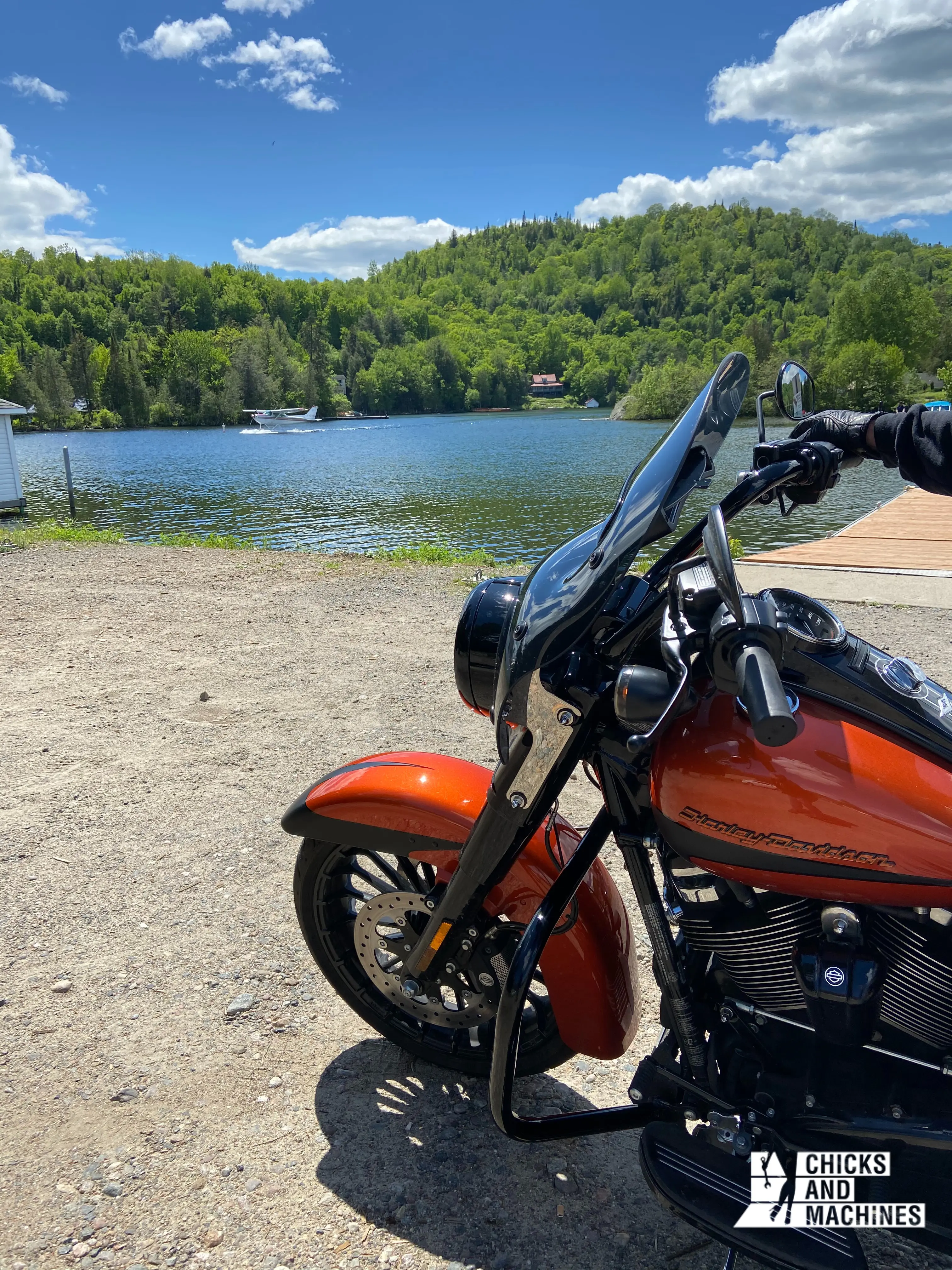 Roadtrip à moto : La magnifique vue au Lac-des-Seize-Îles