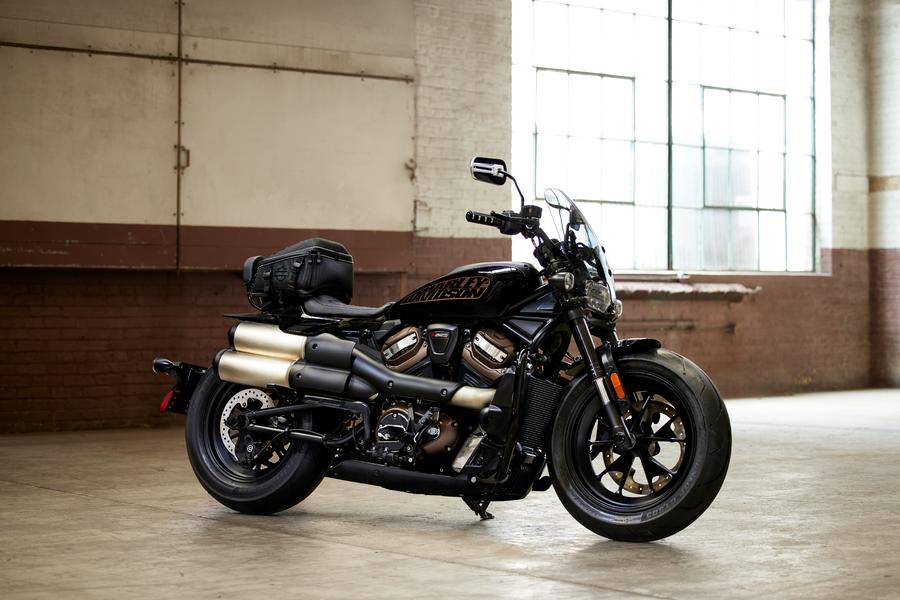 La toute nouvelle Sportster S De Harley-Davidson : un look à faire tourner des têtes. Source: https://www.harley-davidson.com/ca/fr/motorcycles/sportster-s.html