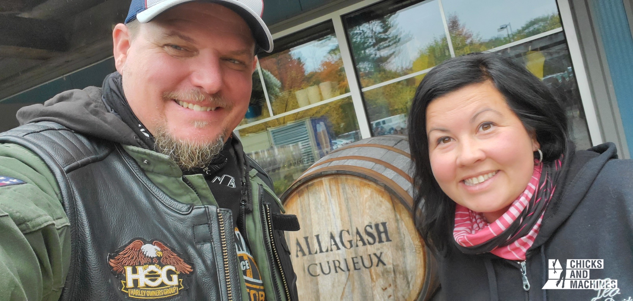 Roadtrip à moto: Destination Portland dans le Maine 2 Annie et son conjoint à la célèbre brasserie Allagash.