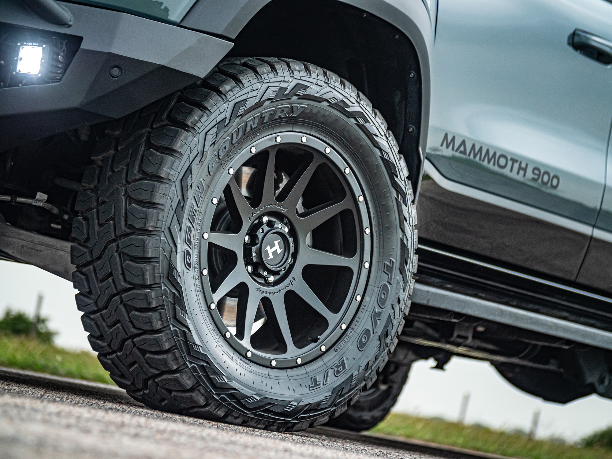 The 20-inch Hennessey wheels of the MAMMOTH OFF-ROAD STAGE 1. Source: http://hennesseyperformance.com/vehicles/dodge/ram-1500-trx/