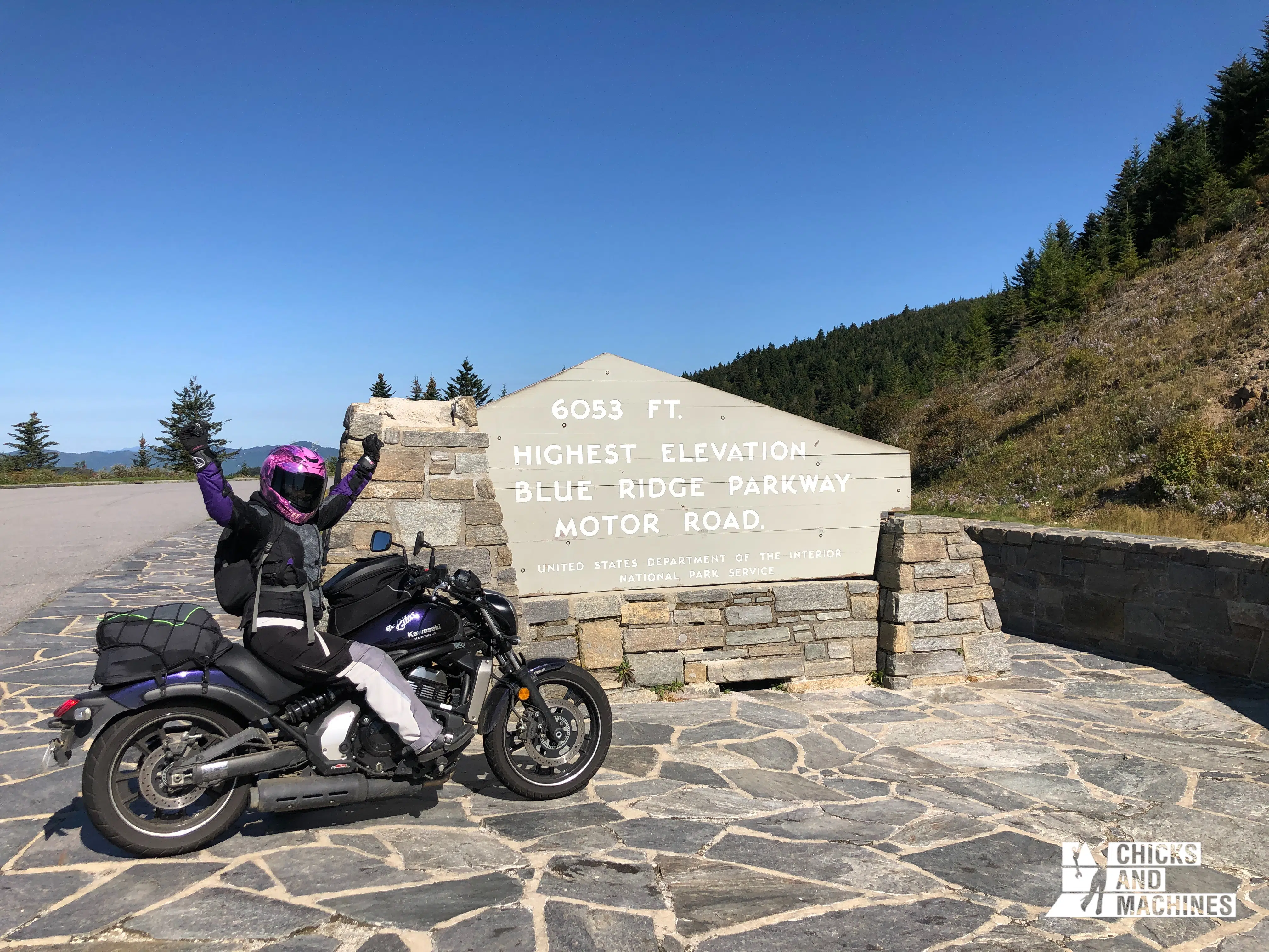 Emi au sommet de la Blue Ridge Parkway