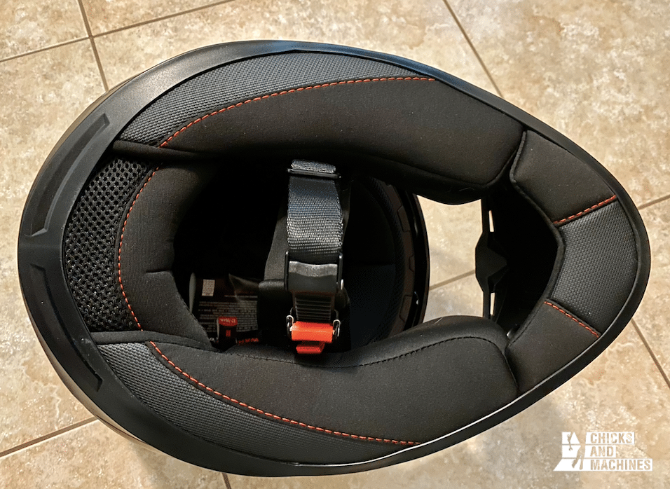 The interior of the Zox Zenith helmet is removable and washable.