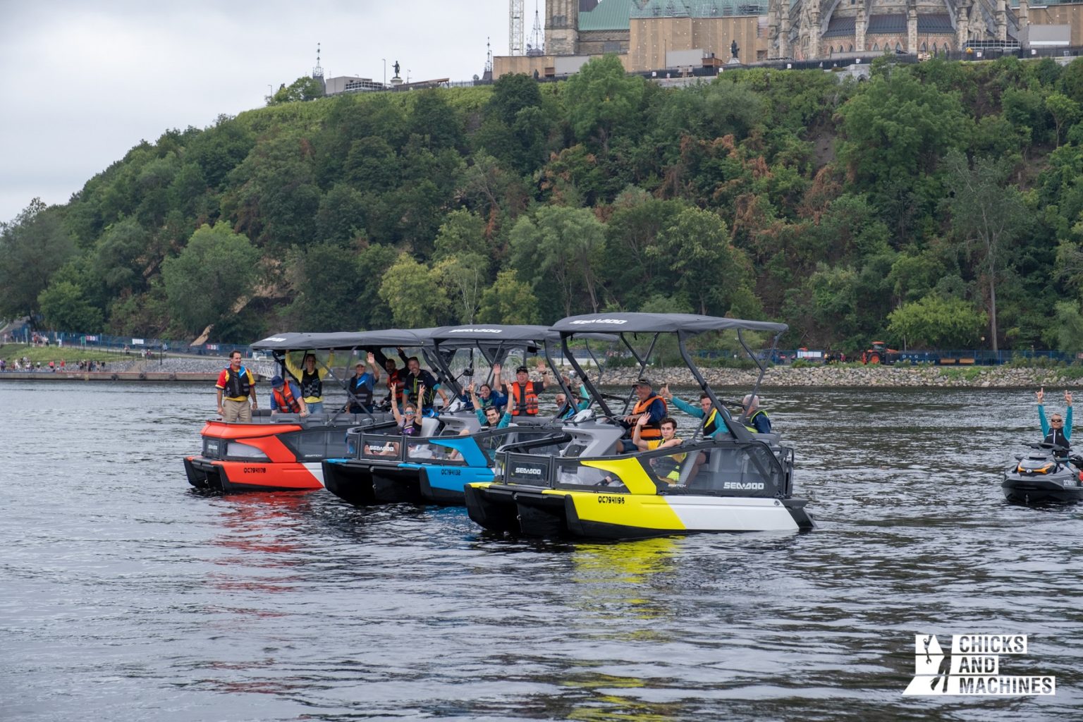 2022 SeaDoo Switch pontoon a convincing test!