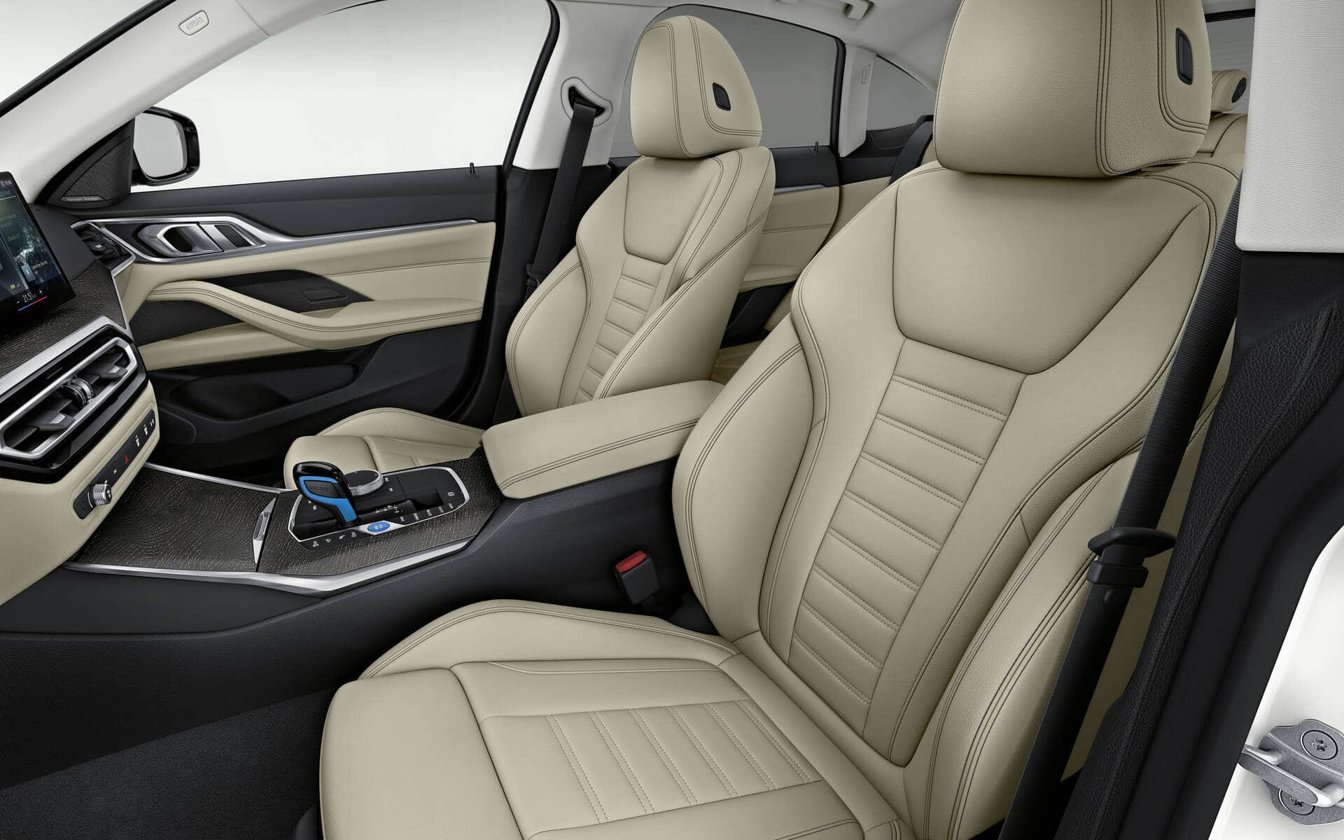 The 2022 BMW i4 available for pre-order in Quebec! 19 Comfort assured in the 2022 BMW i4! Source: www.guideauto.ca