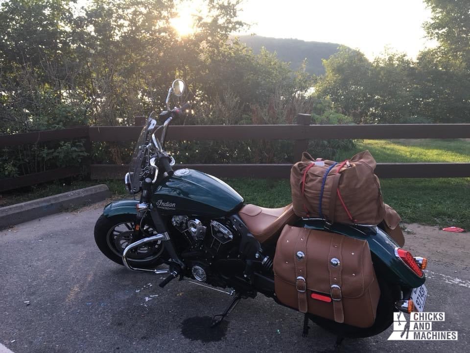 Rouler à moto sans avoir peur des automobilistes, est-ce possible ? 2 Sophie se prépare pour une balade à moto, sans savoir ce qui l'attendait...