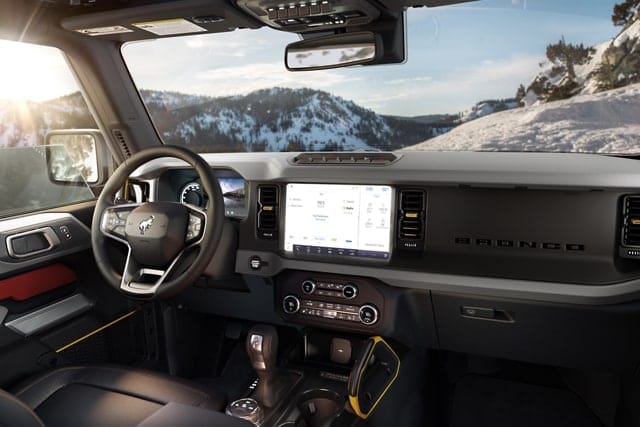 FORD BRONCO 2021 TEST DRIVE: Ford's wild horse is back 39 L'intérieur du Ford Bronco Source: Ford.ca