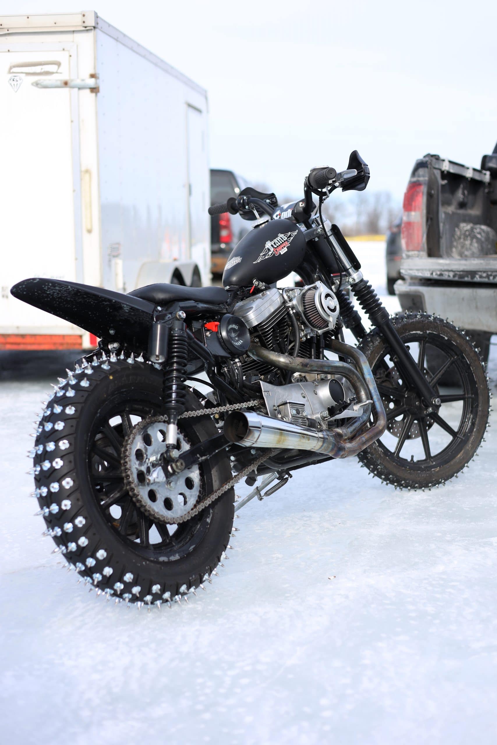 Une autre moto badass du Harley Drag On Ice