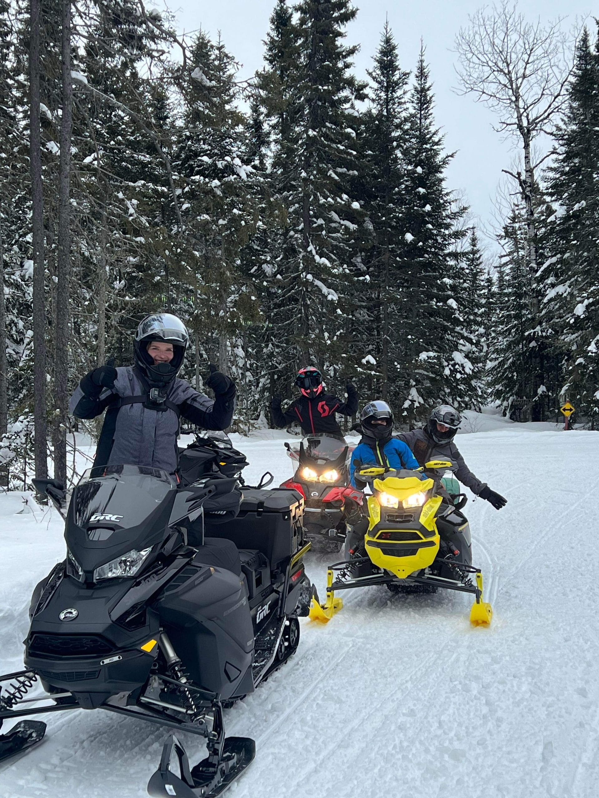 The Chicks take you to the Lower St-Lawrence on snowmobile, part 1 66 On peut dire qu'on est chanceux au Québec!