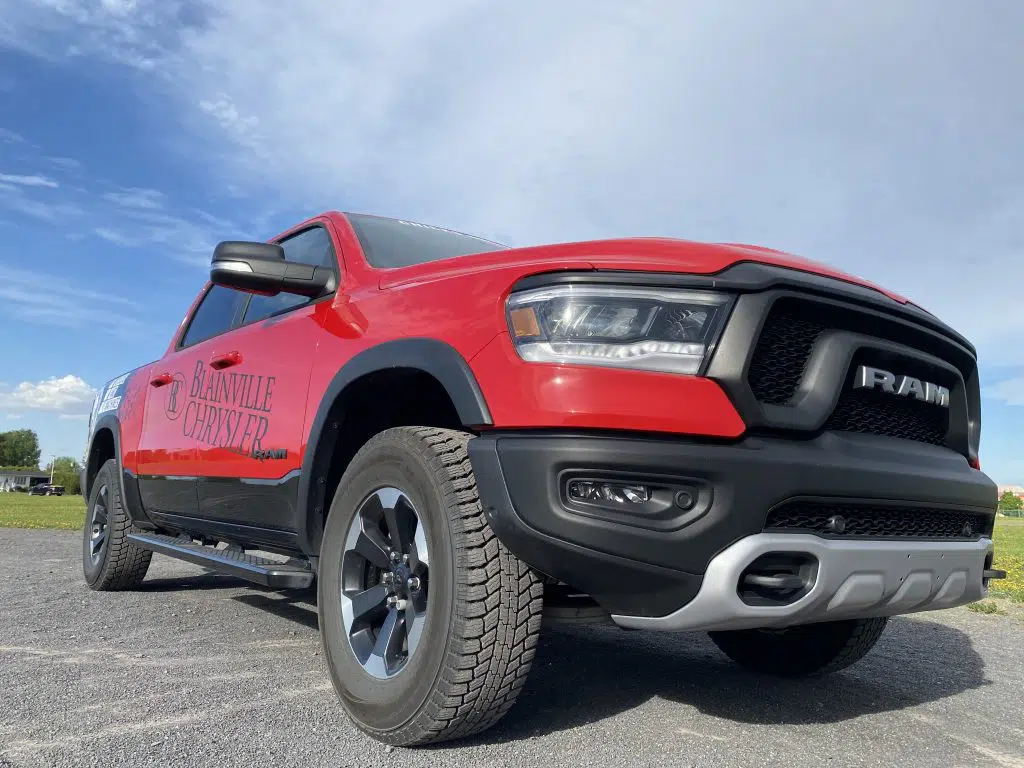 Le Dodge Ram Rebel 1500 est "badass"