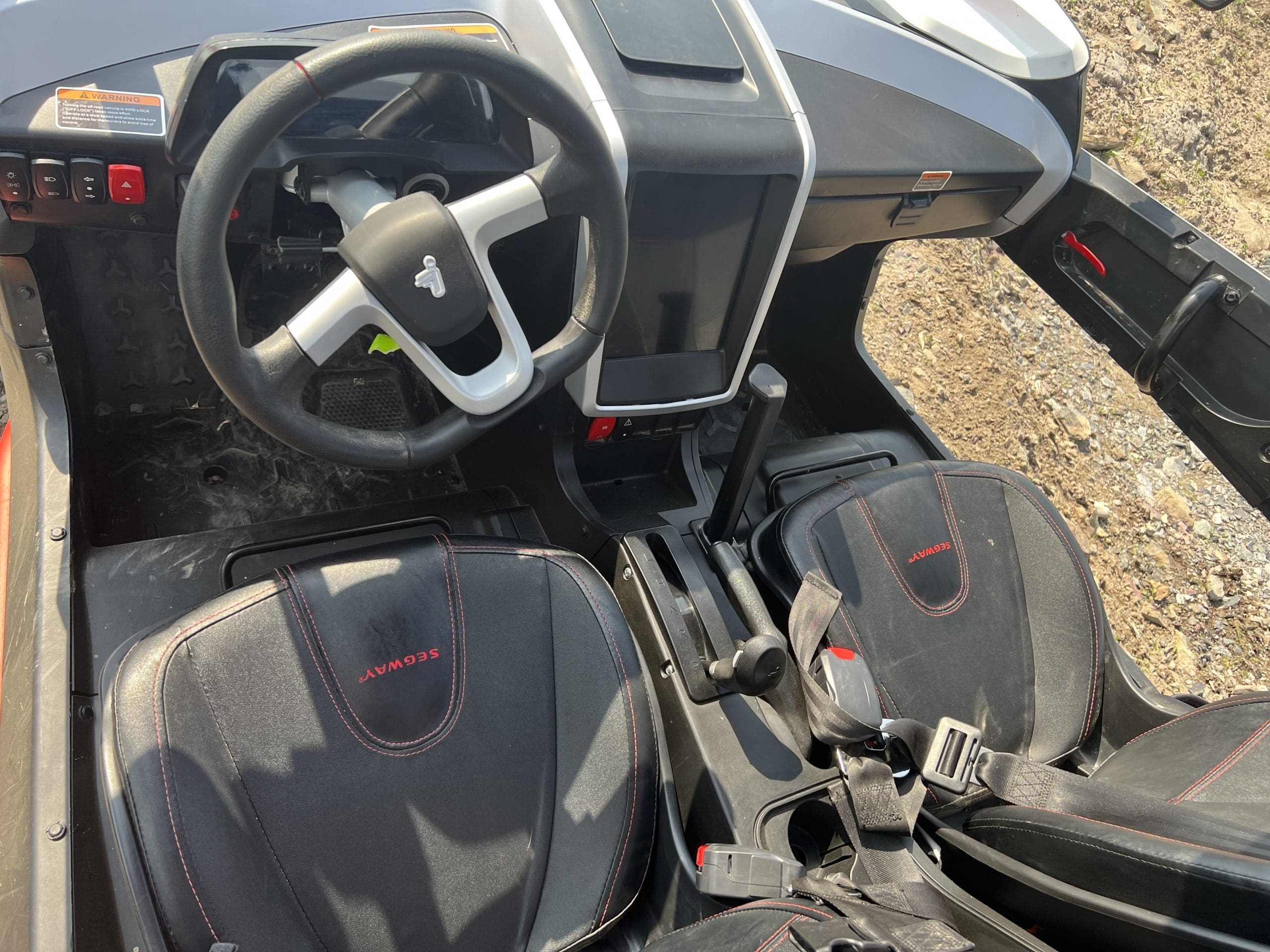 Mon court essai du Villain de Segway 6 L'habitacle du Villain de Segway Powersports