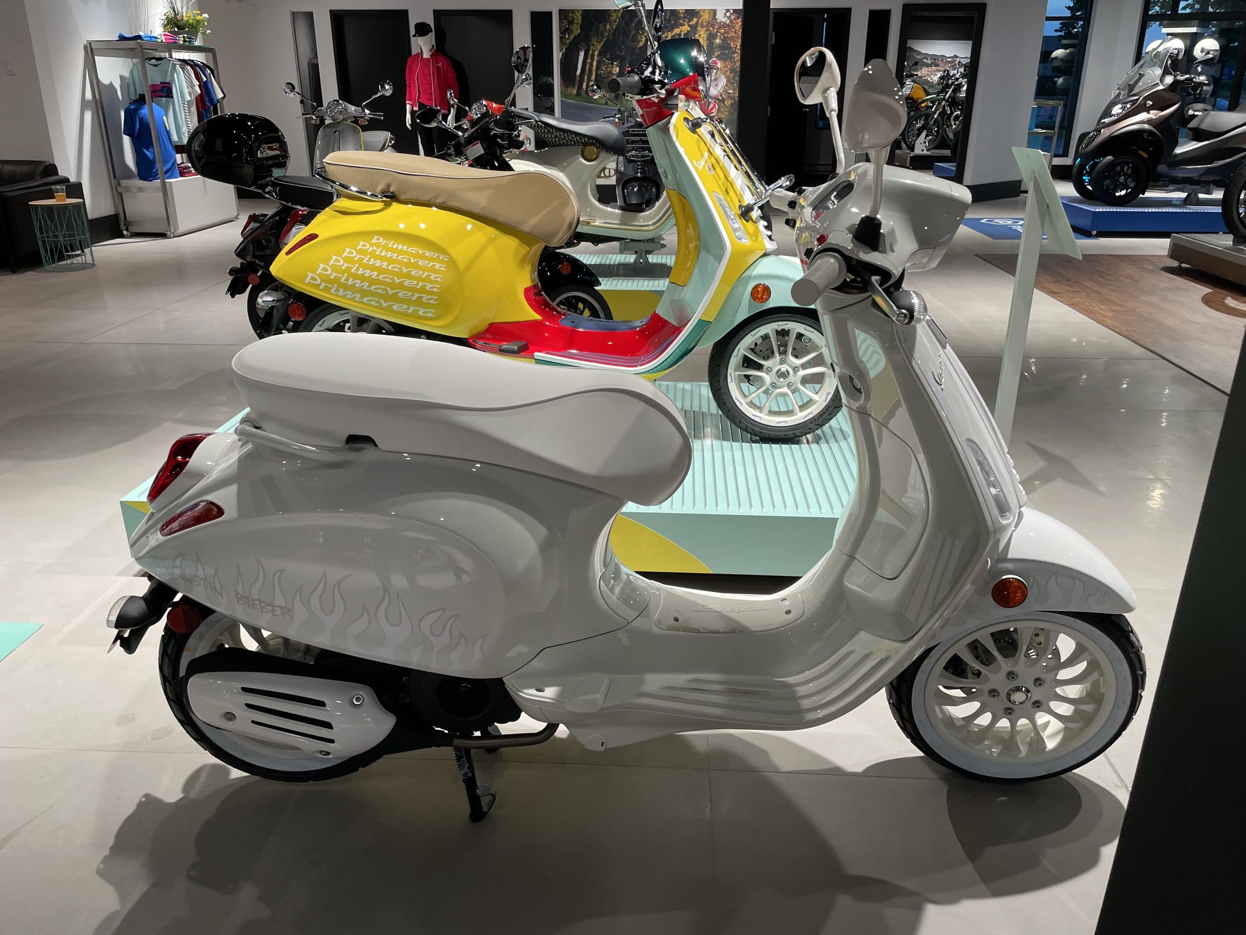 Le Groupe Piaggio maintenant chez Motos Illimitées! 9 Le style unique des VESPA 2022