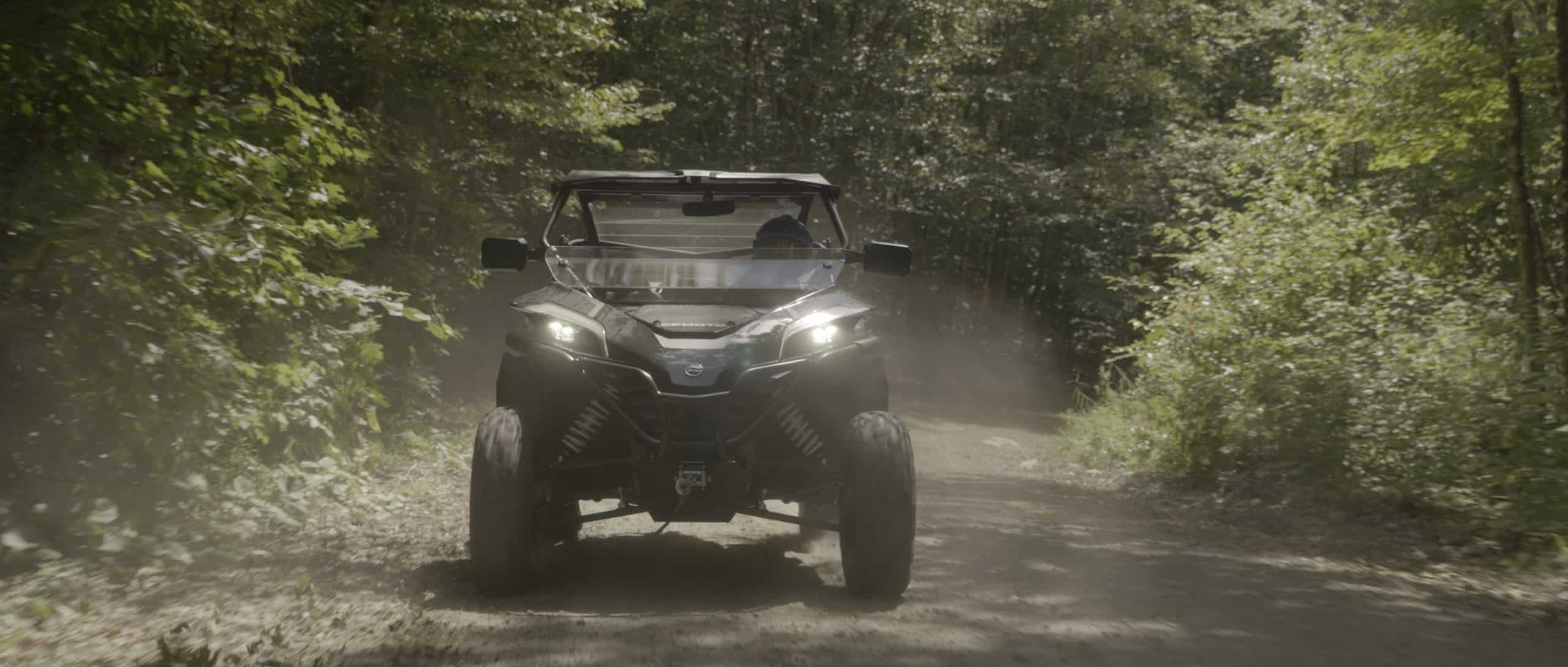 CFMOTO Z950 HO EX Test Ride 16 Cendrine qui teste le Z950 HO EX