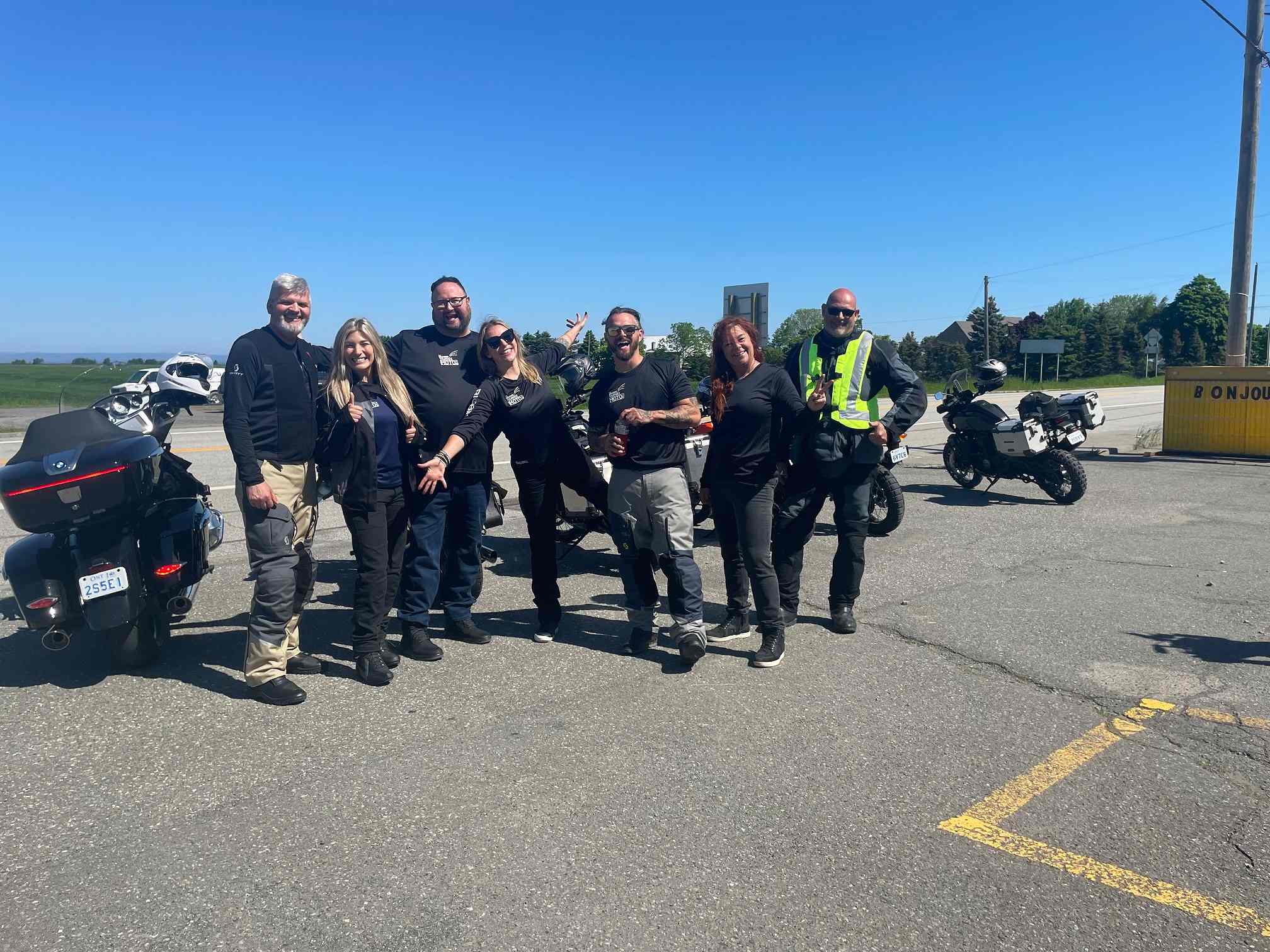 La Grande Tournée Moto 2022 2 Le groupe Crédit Thalie Dumas