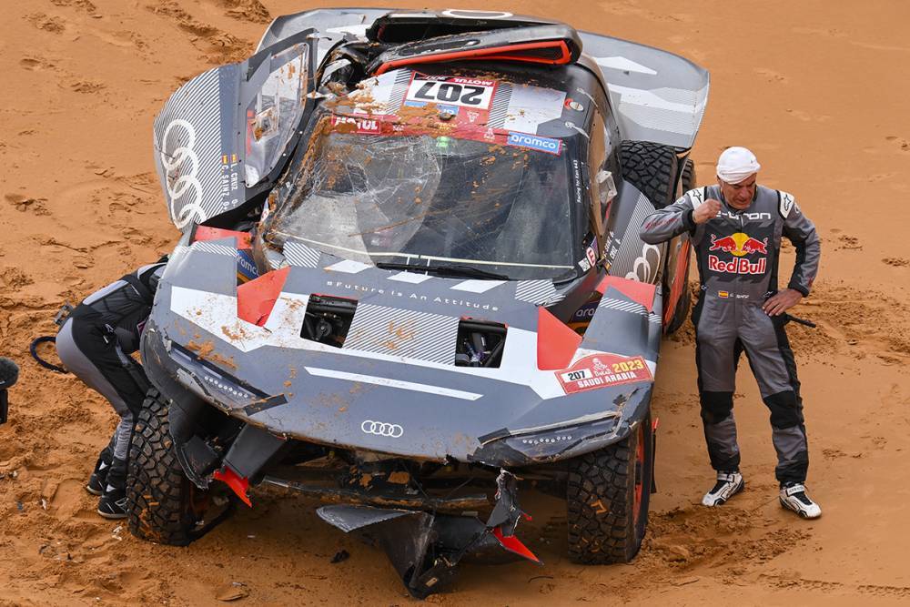 Résumé d’un 15 jours de conditions extrêmes 29 L’incident de Carlos Sainz Senior durant l’étape 9