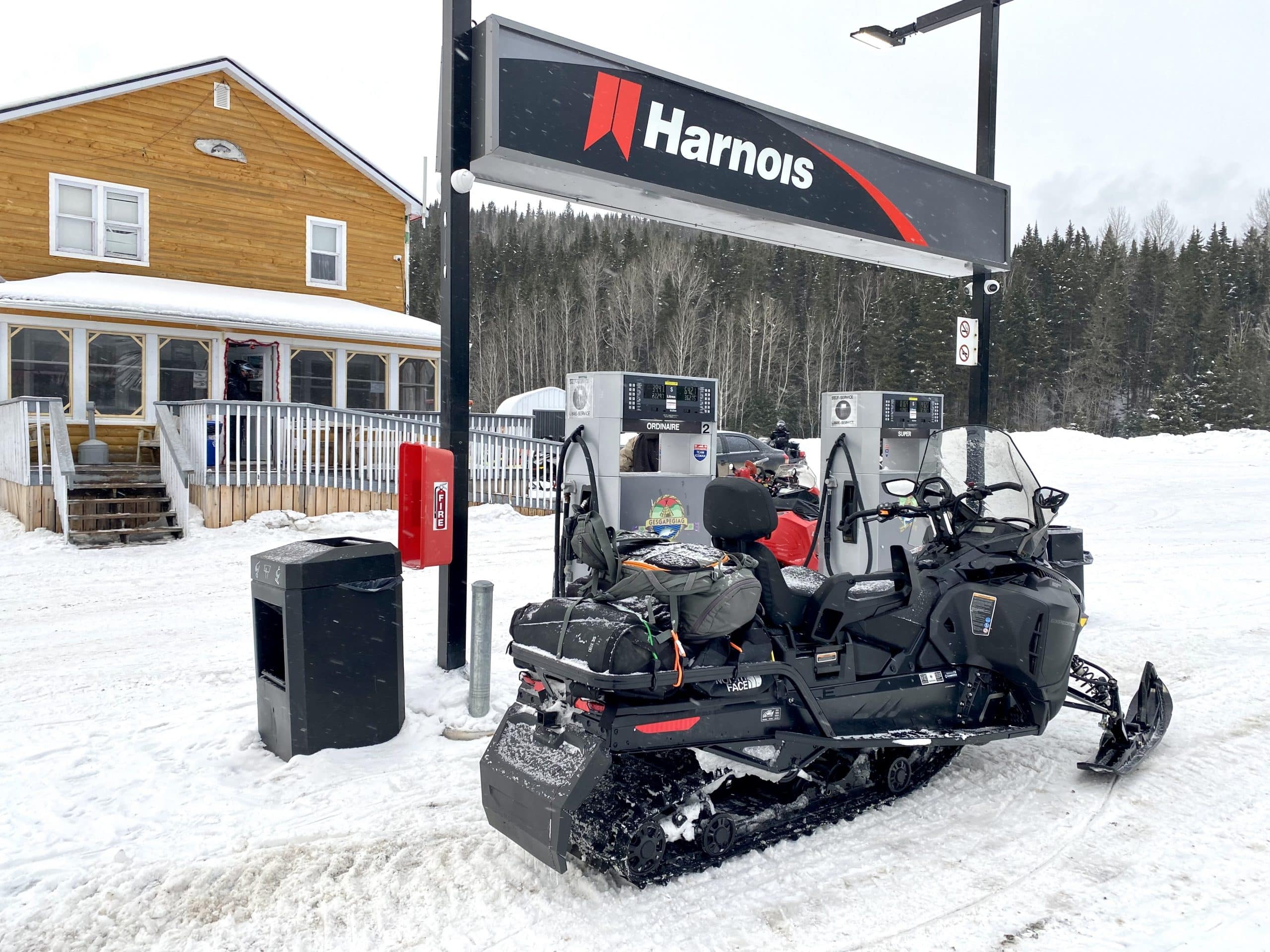 Une virée en motoneige, destination : La Gaspésie – 1ère partie 8 Relais La Cache