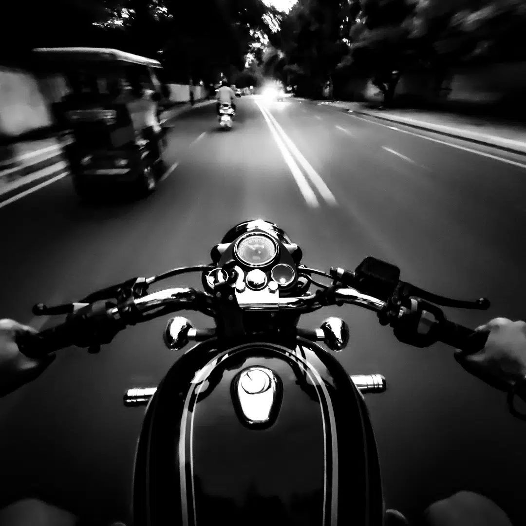 Les motocyclistes sont 15 fois plus susceptibles de mourir dans un accident de la route que les automobilistes.