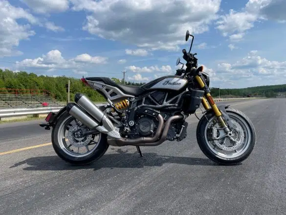 Mon essai de L’Indian FTR-R Carbon 2023
