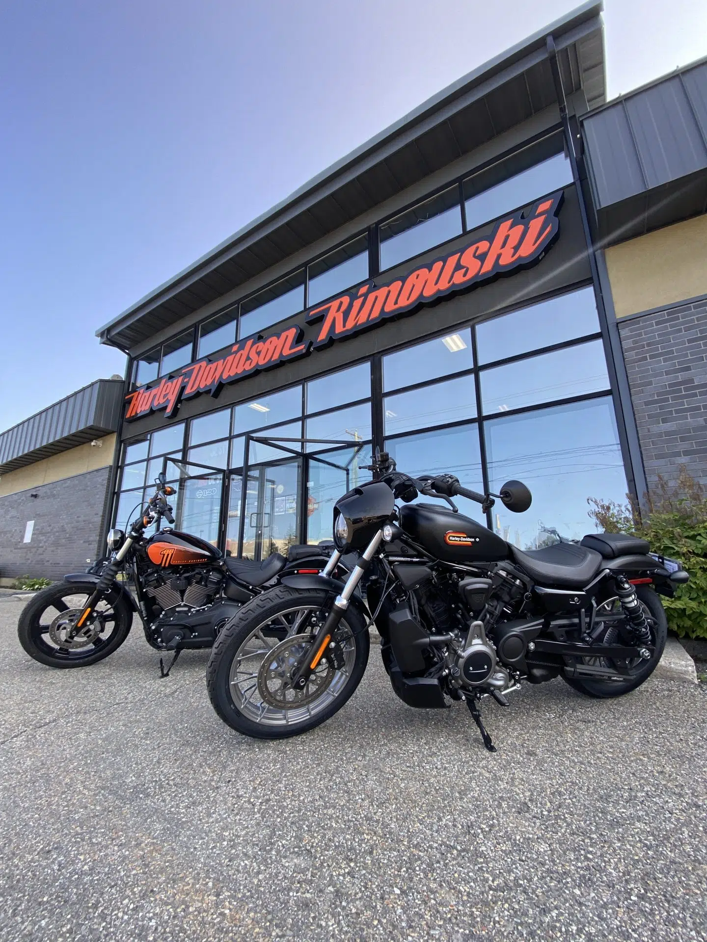 Harley-Davidson Rimouski graciously lent us motorcycles!