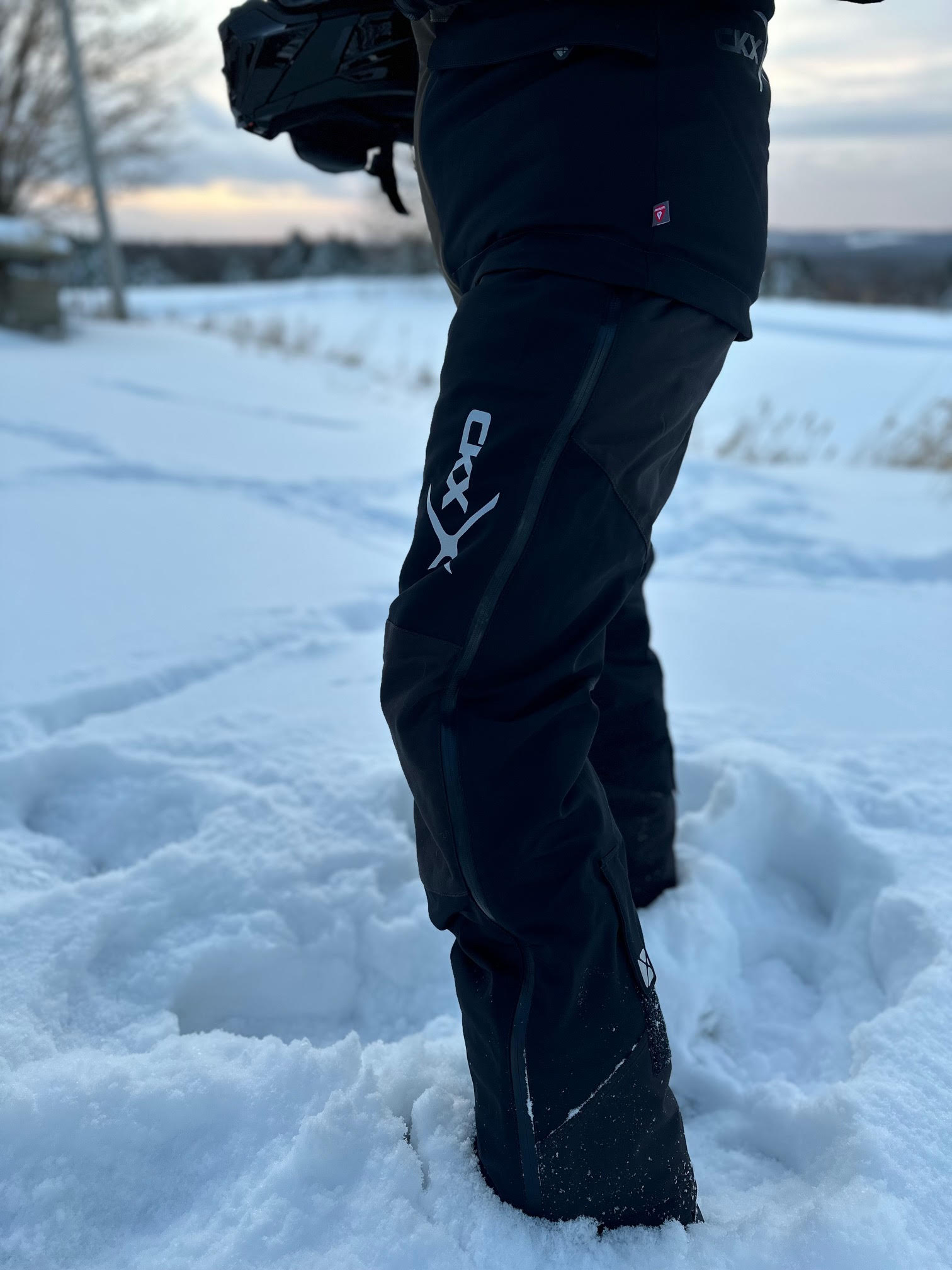 Les pantalons CKX sont confortables et s’adaptent à tous les types de morphologie Les pantalons CKX sont confortables et s’adaptent à tous les types de morphologie