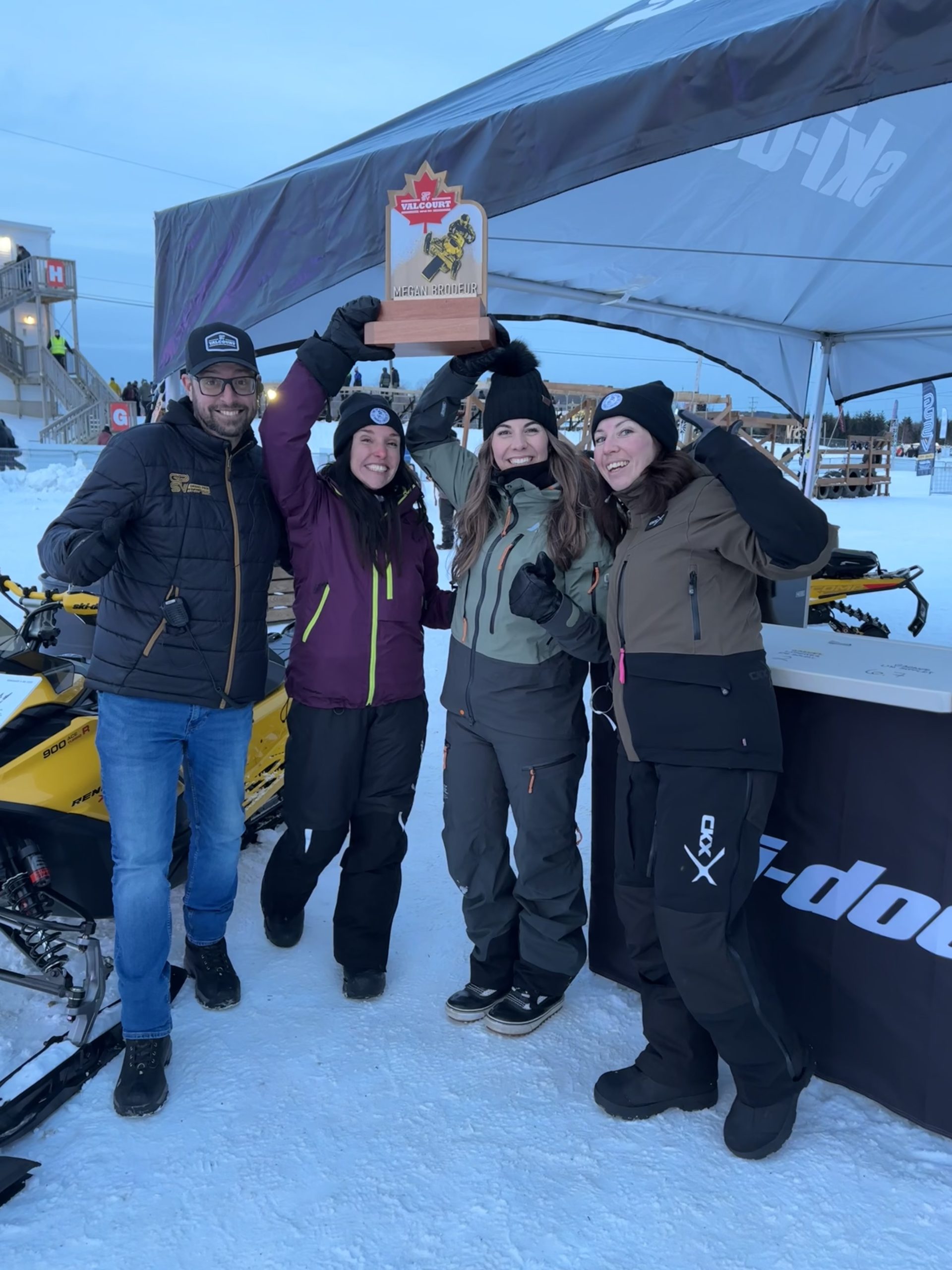 Le tout nouveau trophée Megan Brodeur Le tout nouveau trophée Megan Brodeur