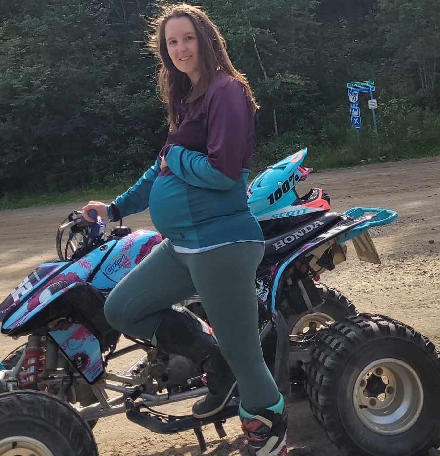 Mymi a fait du VTT jusqu'à 38 semaines de grossesse Mymi a fait du VTT jusqu'à 38 semaines de grossesse