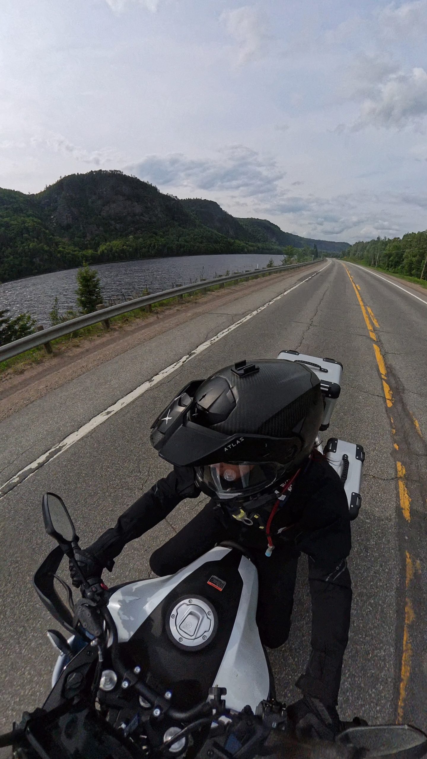 Déjà, la route pour se rendre à destination est grandiose! Ça promet! Déjà, la route pour se rendre à destination est grandiose! Ça promet!