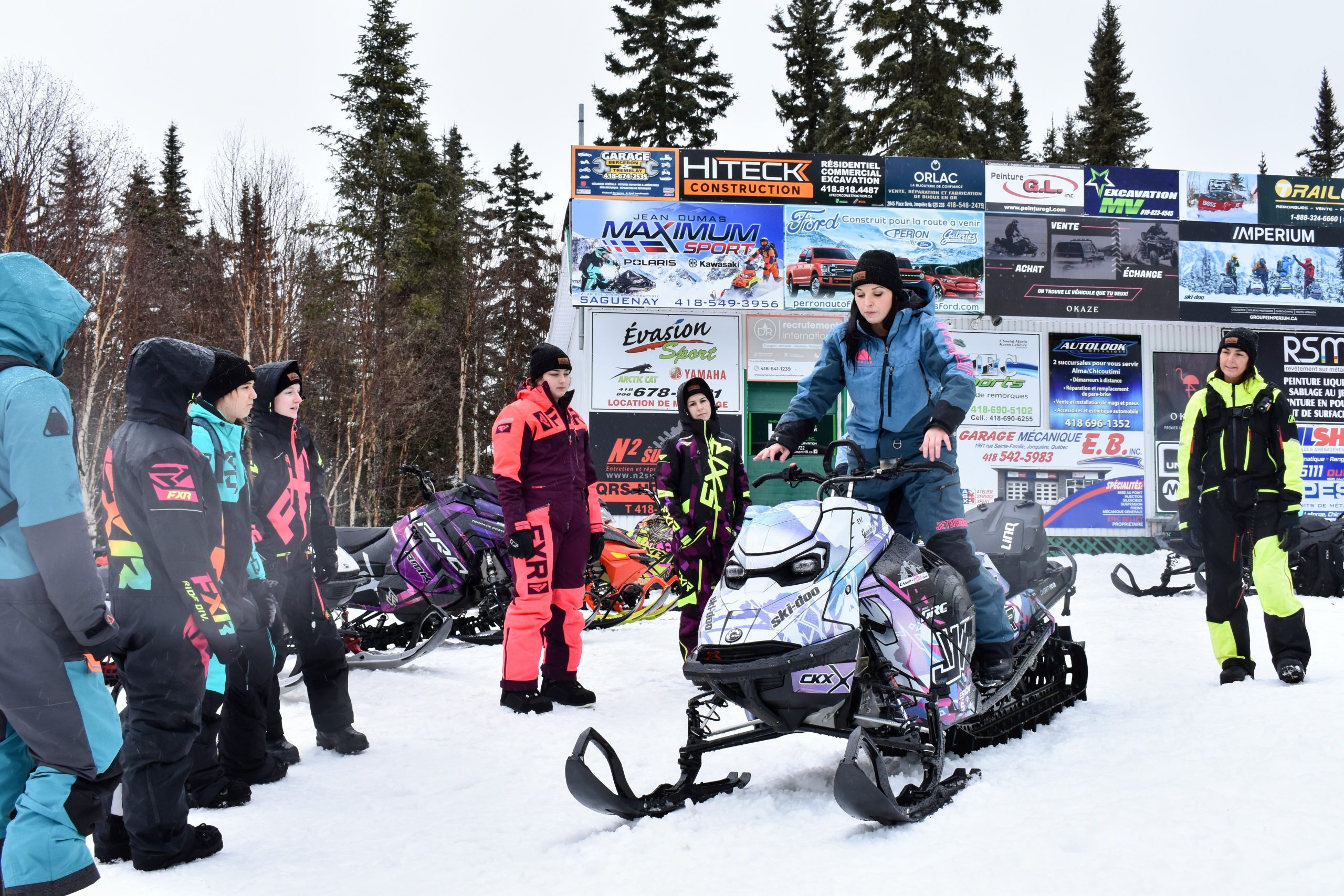 Camp de Filles de motoneige avec Vanessa Belley Crédit photo Jozie Tremblayy