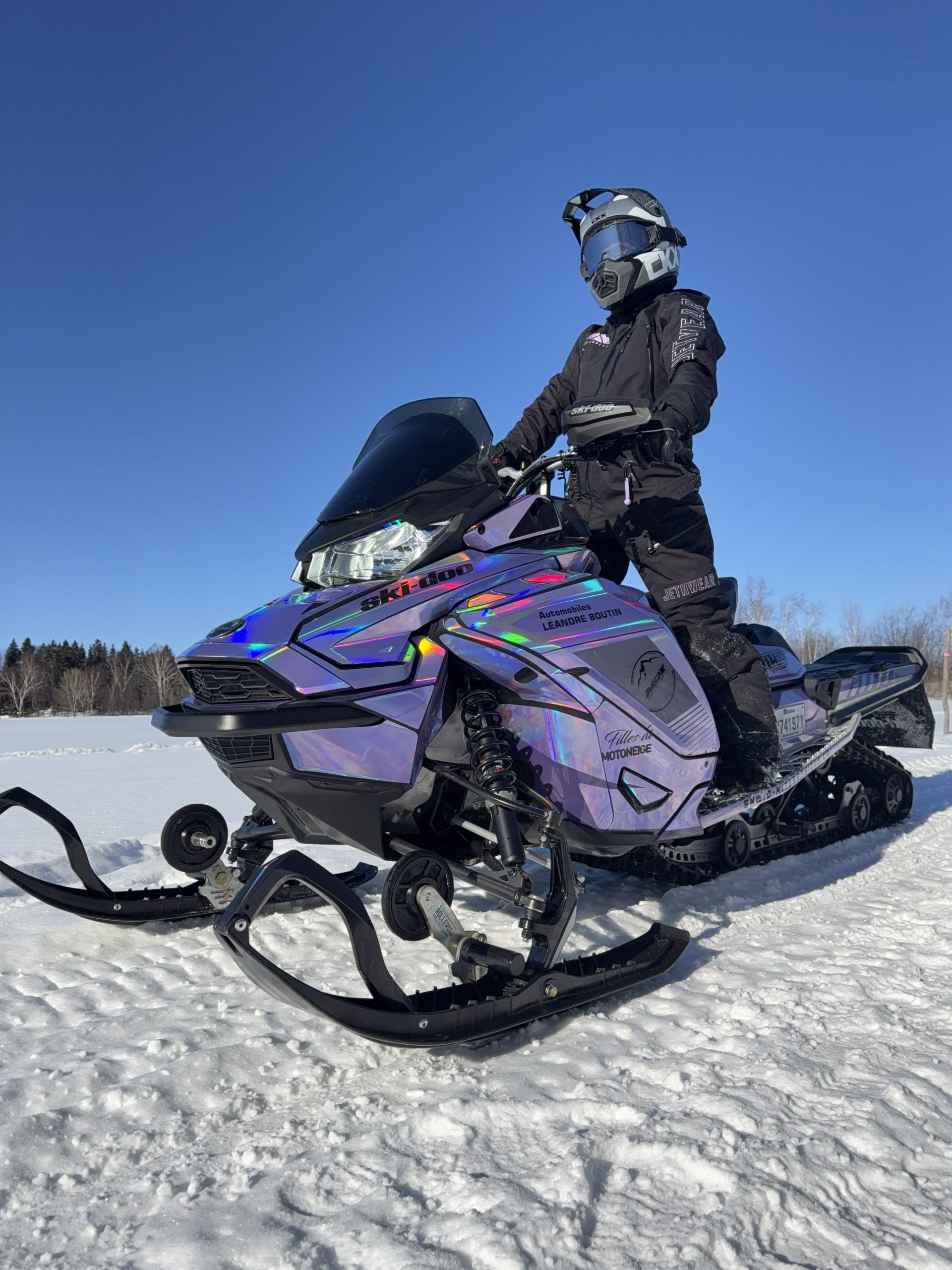 Jessyca : vivre des sports motorisés 4 saisons par année Jessyca : vivre des sports motorisés 4 saisons par année