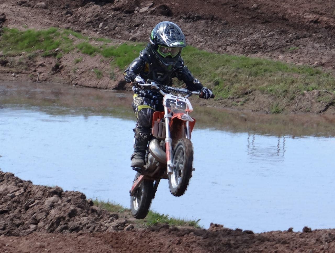 La FQMHR met les jeunes au guidon 8 Protective gear 5