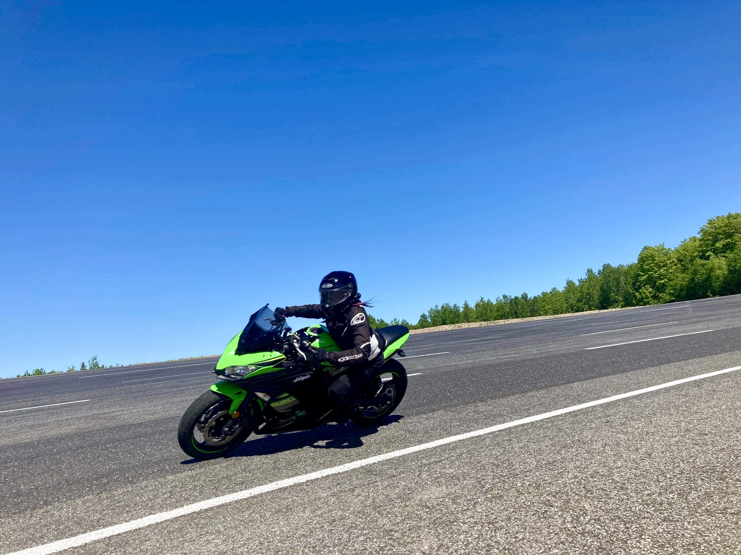 Ma 1ere fois sur la piste Ma 1ere fois sur la piste