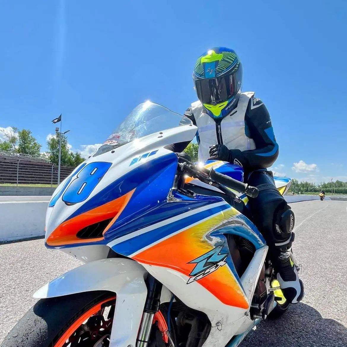Joannie: La passion de la moto sous toutes ses formes
