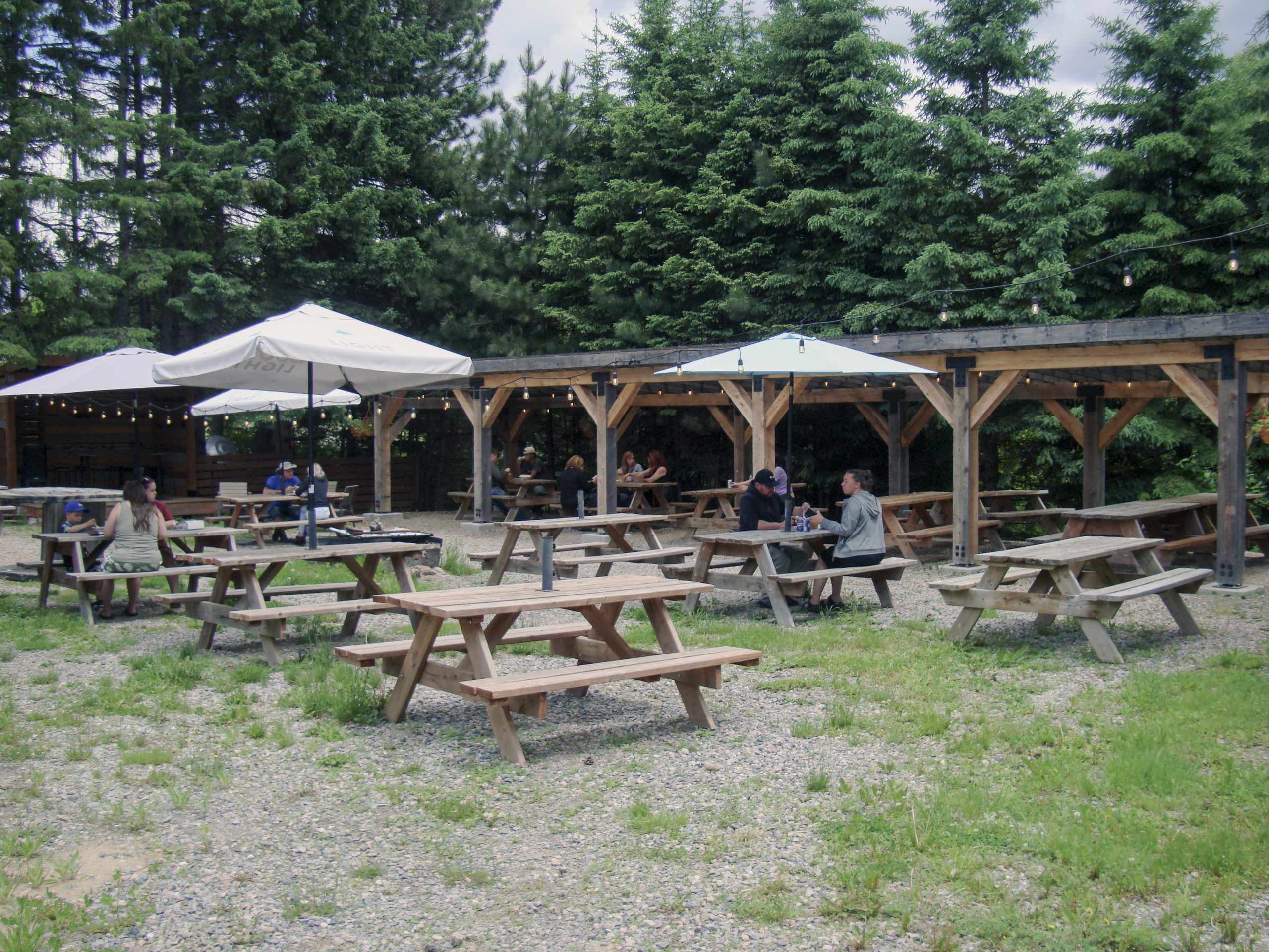 La terrasse de la P'tite Côte BBQ La terrasse de la P'tite Côte BBQ
